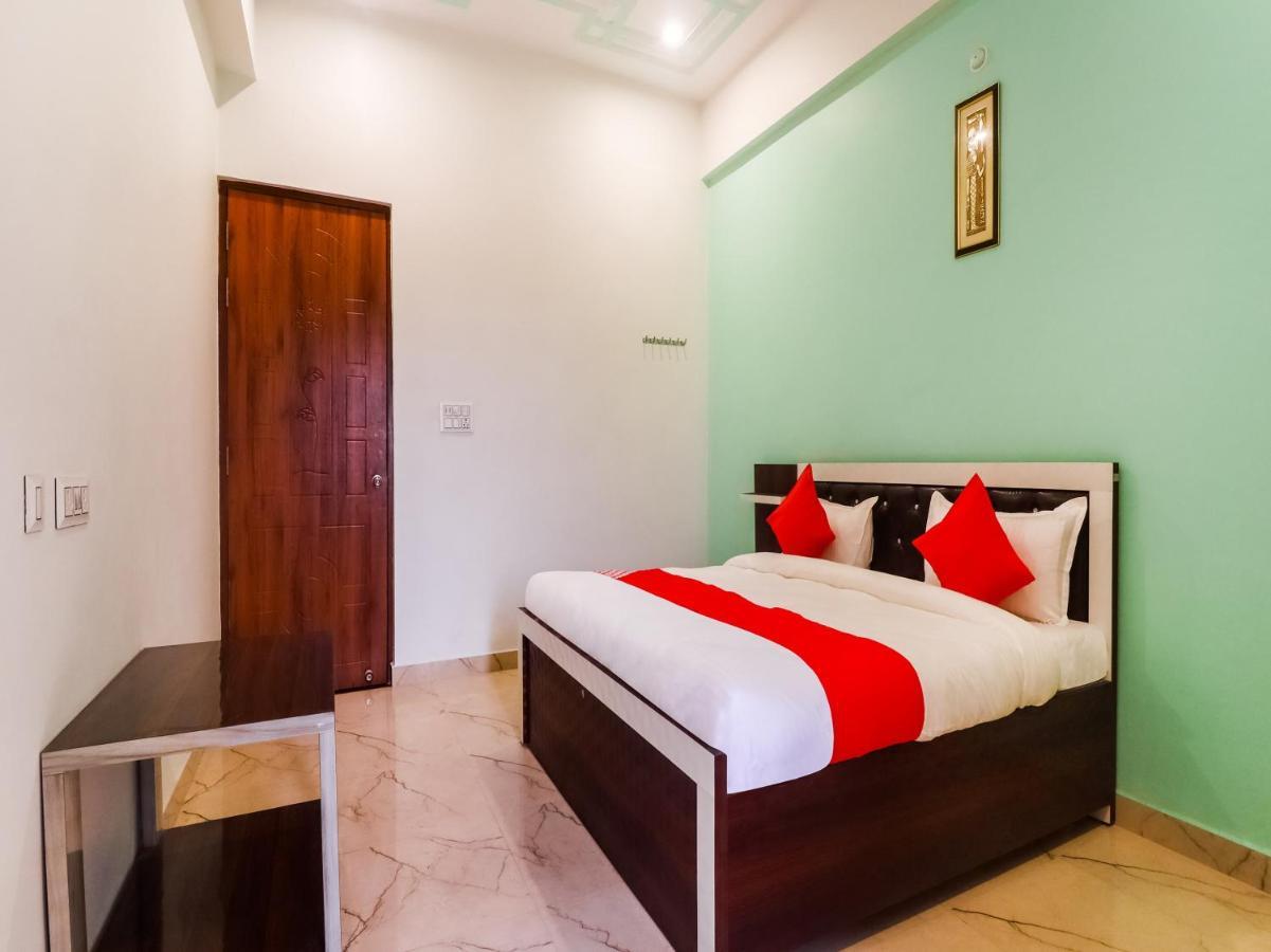 Oyo Lck1233 Rivaaj Palace Lucknow Eksteriør bilde